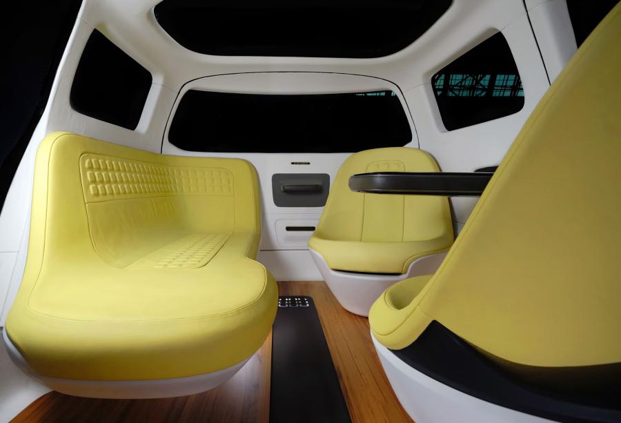 Интерьер Kia KV7 Concept 2011 года  (фото 8 из 22)